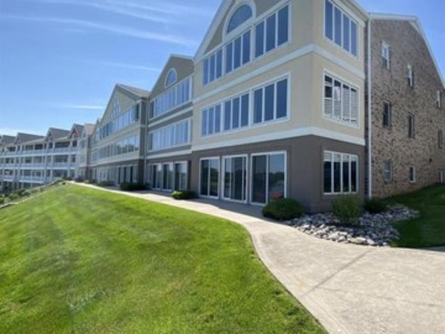Condo for sale in Syracuse, Indiana