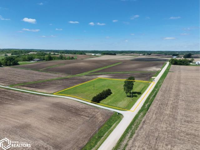 Land for sale in Linn, Iowa