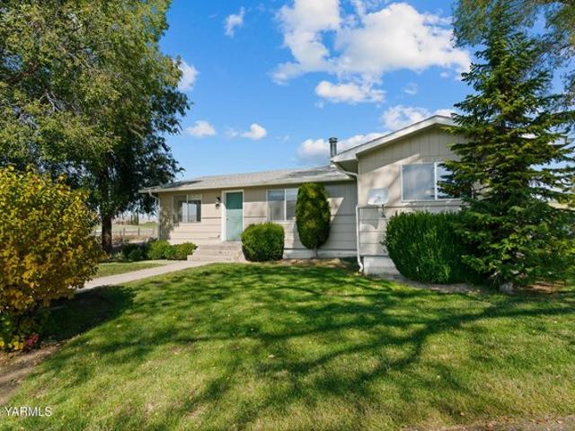House for sale in Moxee, Yakima County