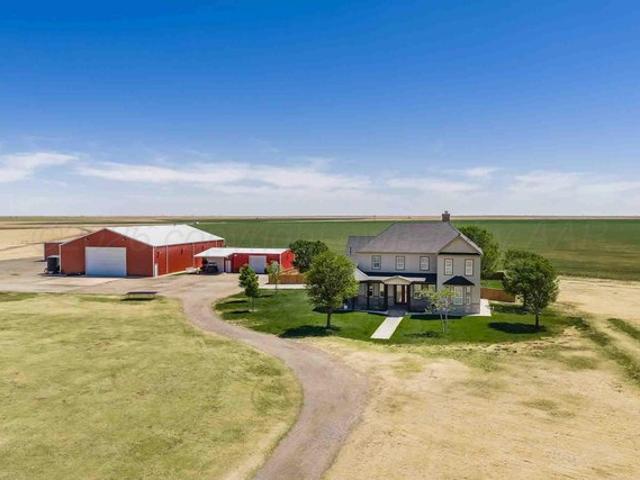 House for sale in Armstrong, Texas