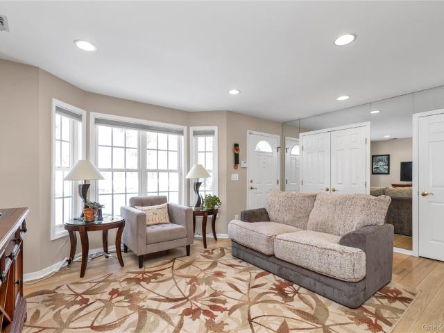 Condo for sale in Huntington, New York