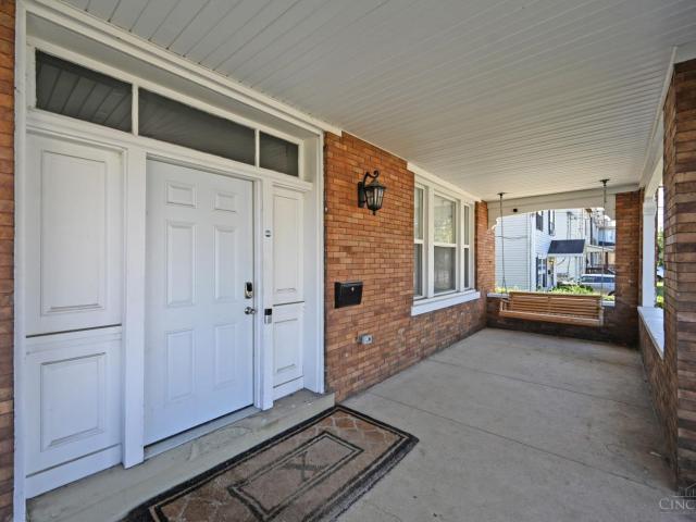 House for sale in Avondale, Roselawn