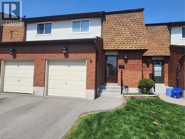 Townhouse for sale in Ancaster, Ontario