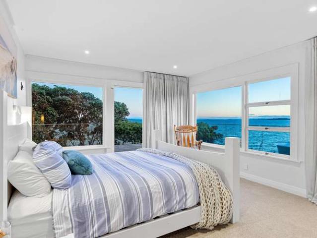 House for sale in Whangaparaoa