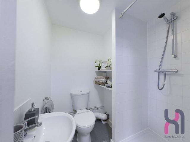 Room for rent in Islington, Calderstones