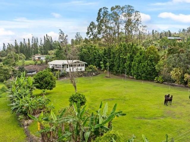 House for sale in Captain Cook, Hawaiʻi County
