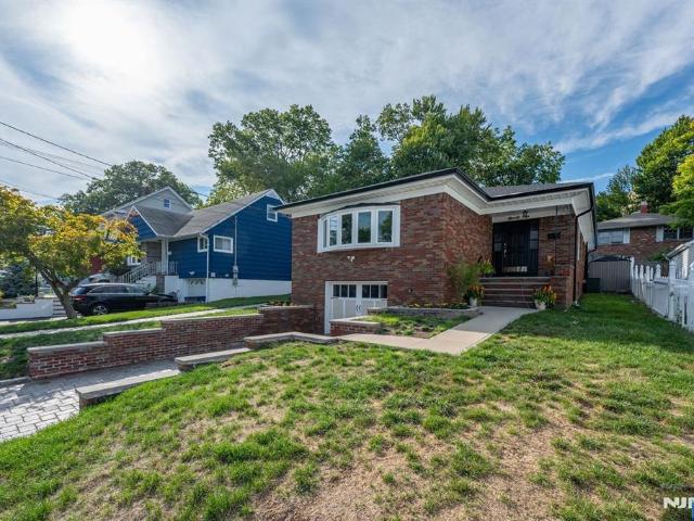 House for sale in Passaic, New Jersey