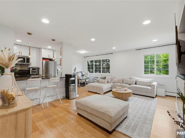 Condo for sale in Ridgefield Park, New Jersey