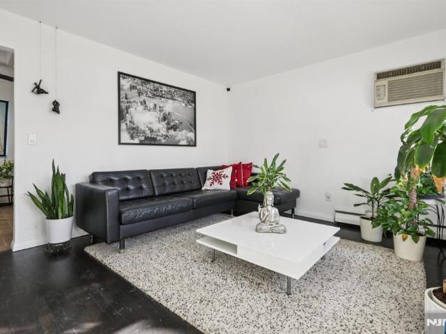 House for sale in Wallington, New Jersey