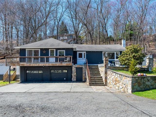 House for sale in Baldwin Place, New York