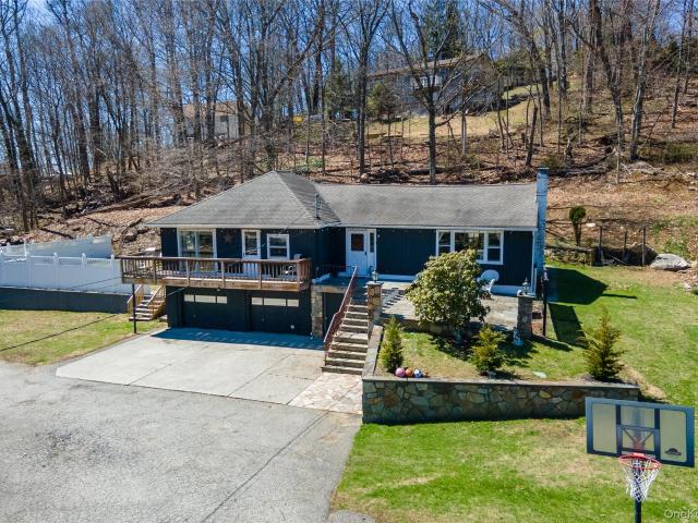 House for sale in Baldwin Place, New York