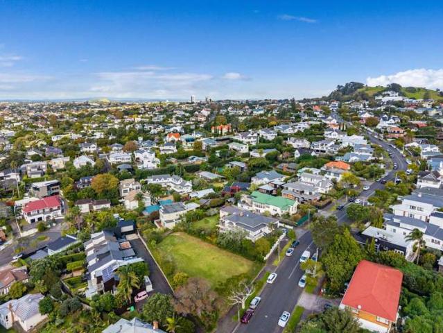 Land for sale in Hillersden