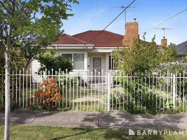 House for rent in Sunshine