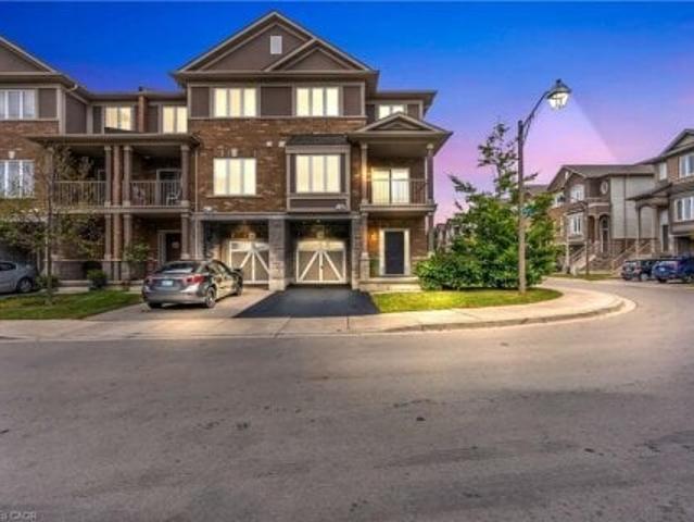 Townhouse for sale in Ancaster, Ontario