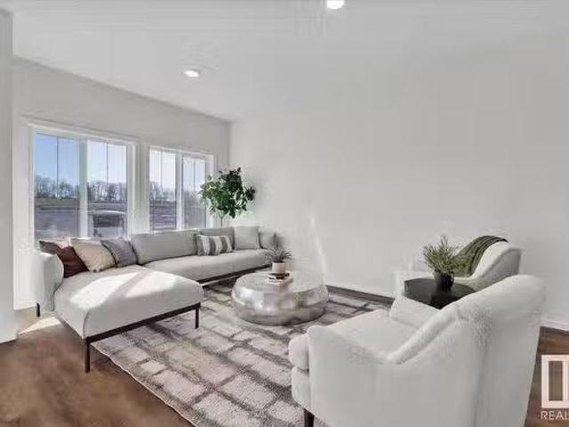 House for sale in Stony Plain, Alberta