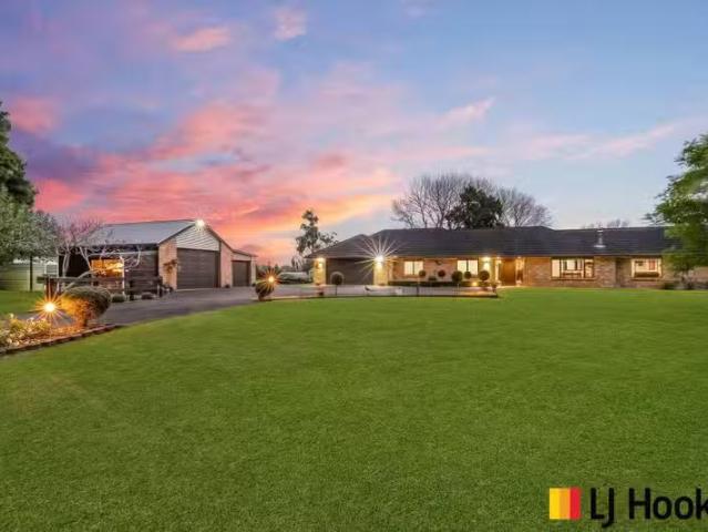 House for sale in Awhitu