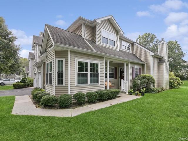 Condo for sale in Nesconset, Town of Smithtown
