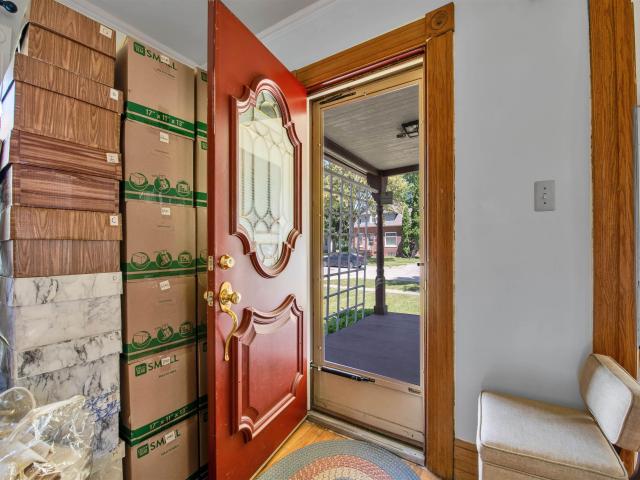 House for sale in Mount Clemens