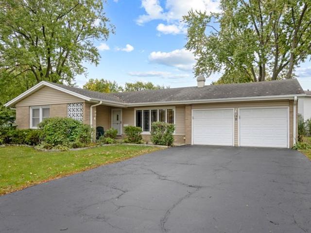House for sale in Elk Grove Village, Cook County