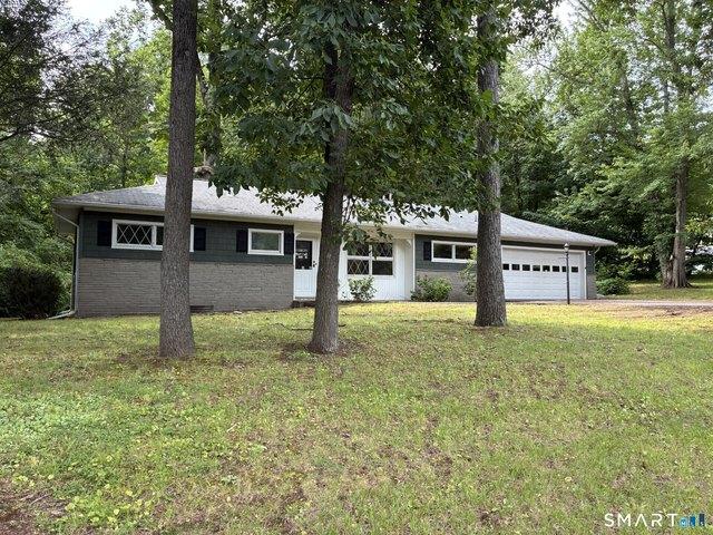 House for sale in Oxford, Connecticut