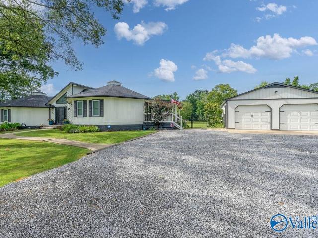 House for sale in Somerville, Alabama