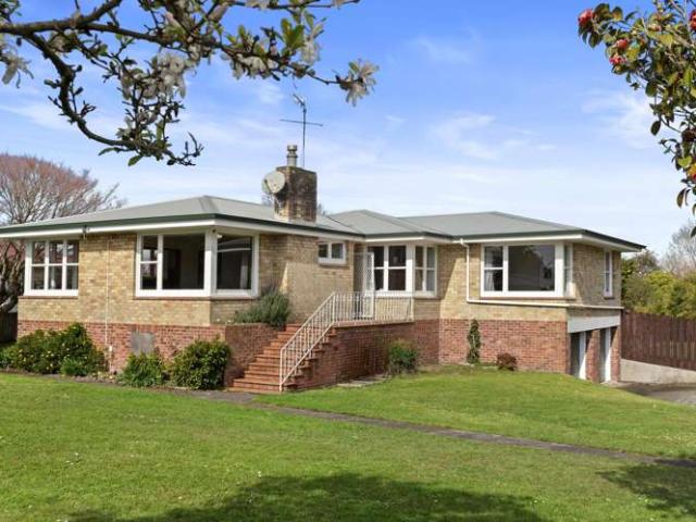House for sale in Awhitu, Oroua County
