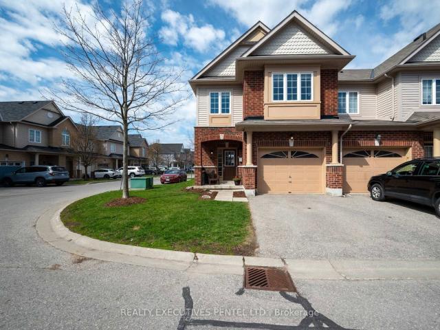 Townhouse for sale in Woburn, Ontario