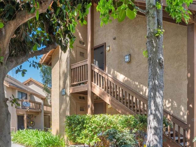 Condo for sale in Oak Creek, Irvine