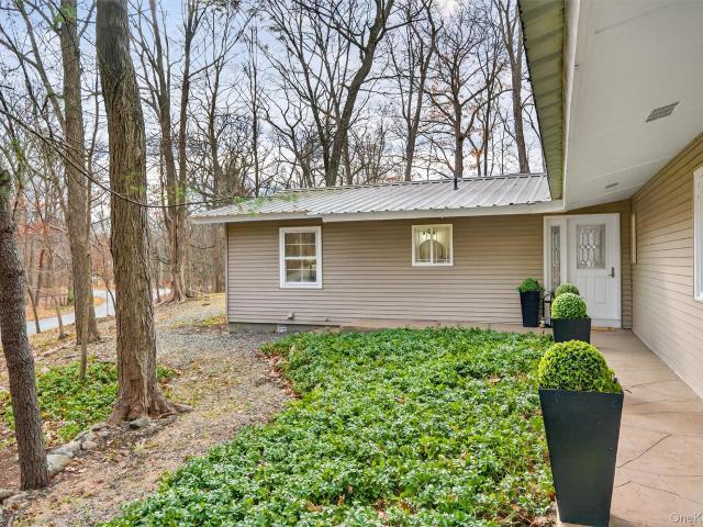 House for sale in Southfields, New York