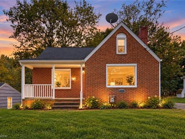 House for sale in Walnut Hills, Massillon