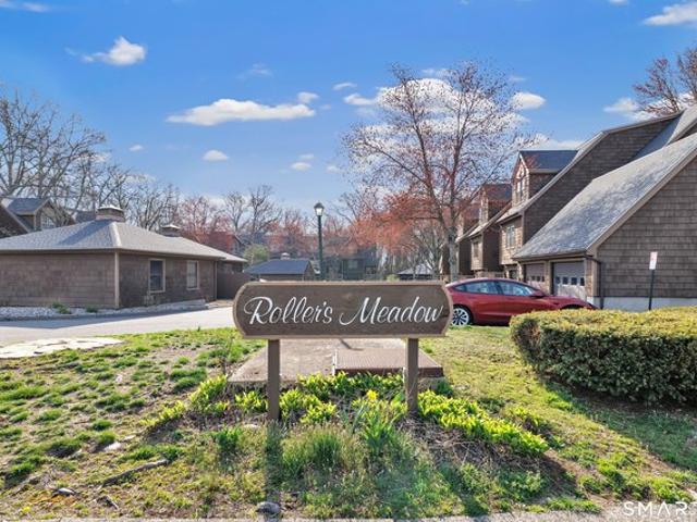 Townhouse for sale in Milford, Connecticut