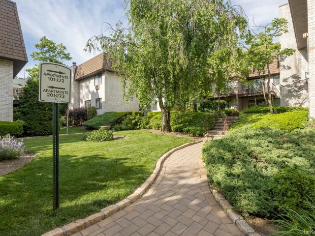 Condo for sale in White Plains, New York