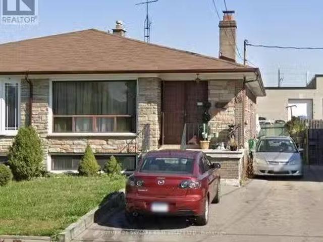 House for rent in Woburn, Ontario
