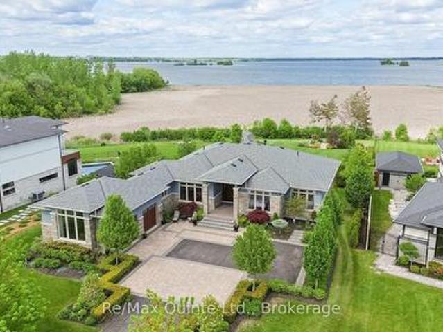House for sale in Ontario