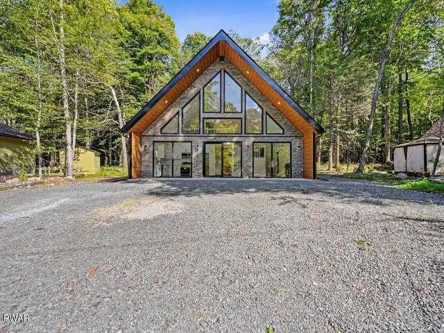 House for sale in Lake Ariel, Pennsylvania
