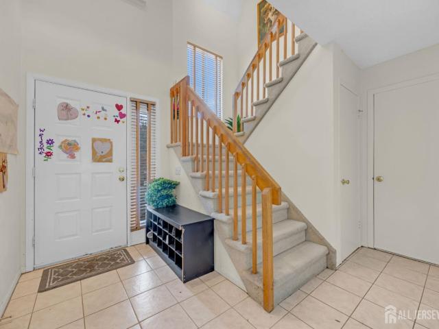 Townhouse for sale in Edison, New Jersey