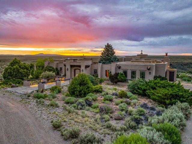 House for sale in Ranchos De Taos, New Mexico