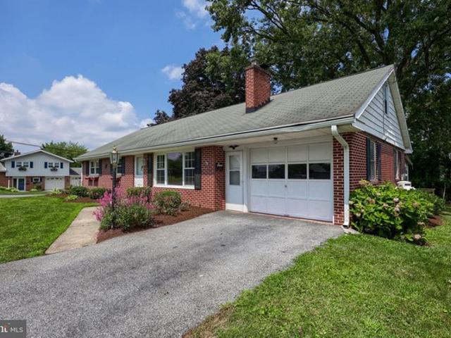 House for sale in Leola, Pennsylvania