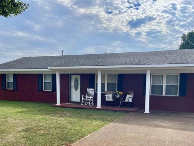 House for sale in Courtland, Alabama