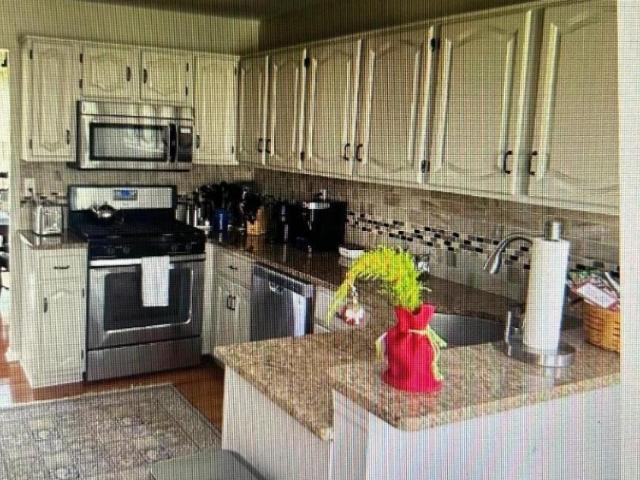 Townhouse for sale in Neshanic Station, New Jersey