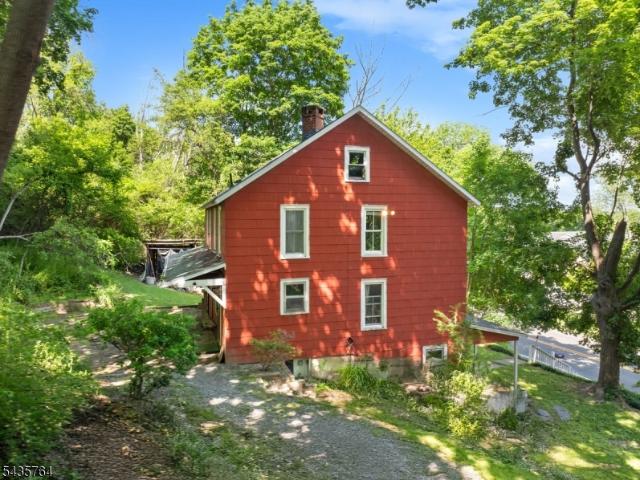 House for sale in Newton, New Jersey