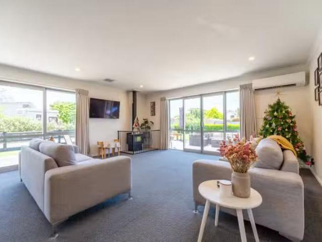 House for sale in Levels, Canterbury