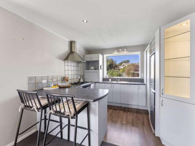 House for sale in Chaslands, Canterbury