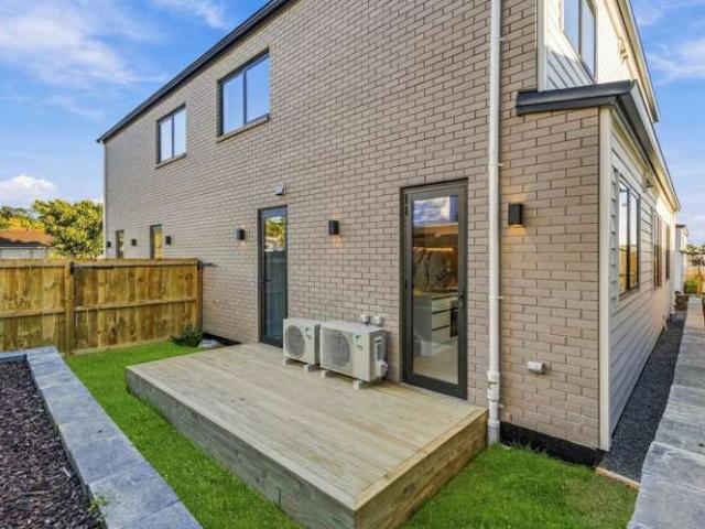 Townhouse for sale in Papakura