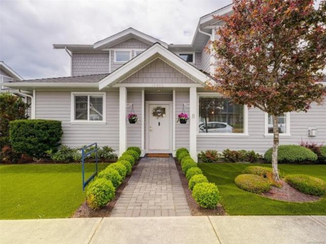 House for sale in Sidney, British Columbia