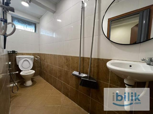 Room for rent in Country Heights Damansara, Kuala Lumpur
