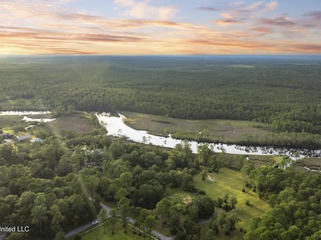 Land for sale in Ocean Springs, Mississippi