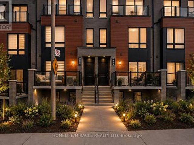 Townhouse for sale in Woburn, Ontario