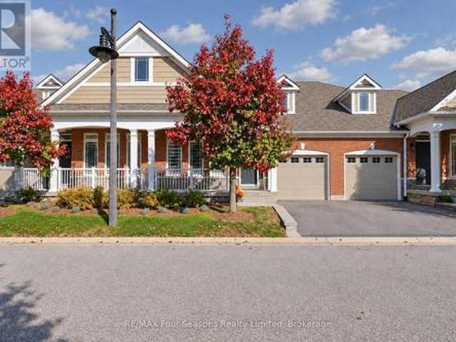 Townhouse for rent in Collingwood, Central Ontario