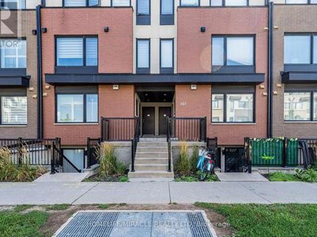 Townhouse for rent in Woburn, Ontario